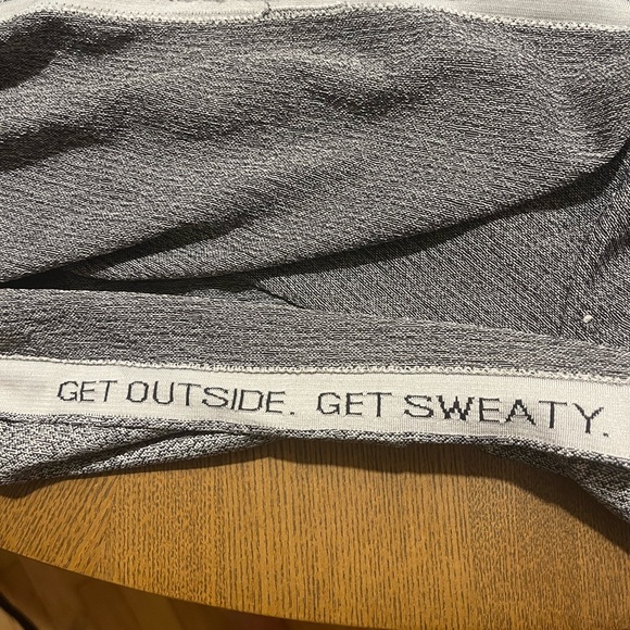 Lululemon Heathered Grey Hooded Pullover Size Medium Metal Vent Tech 1/4 Zip - Picture 8 of 12